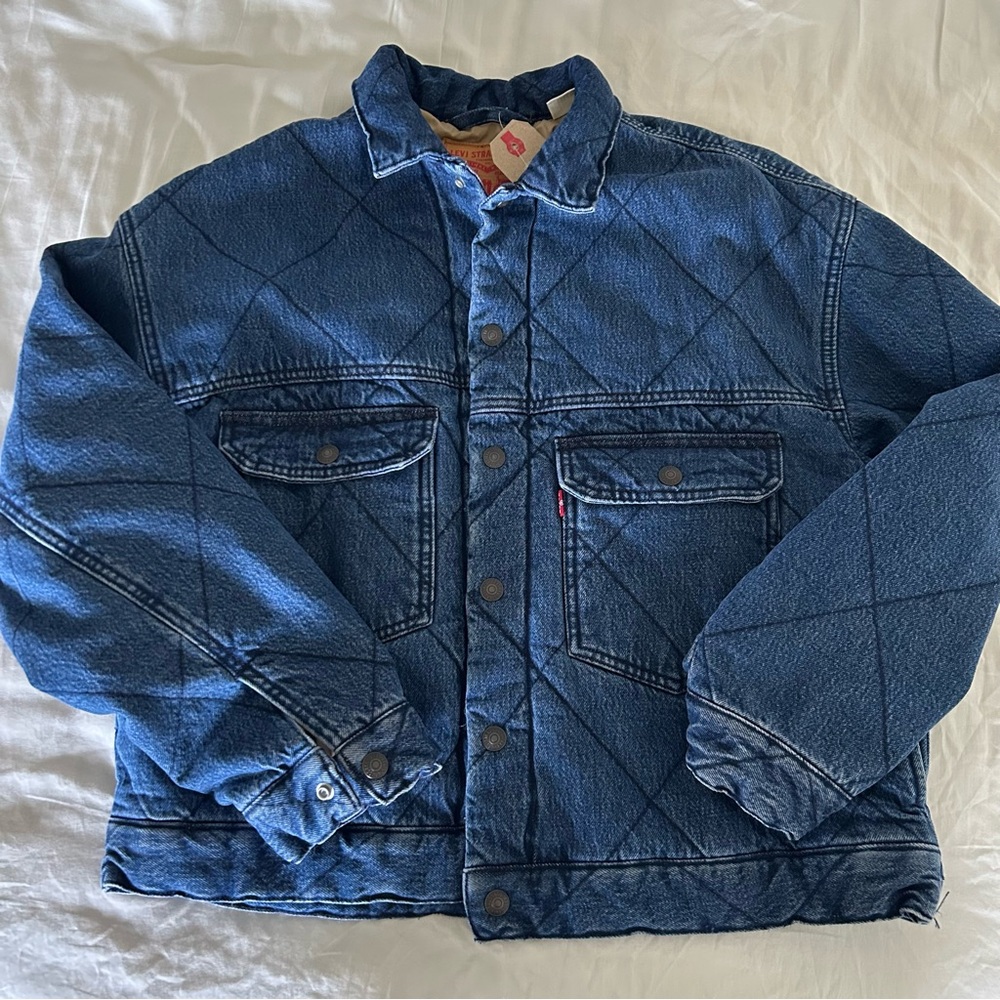 Levi’s Men’s Quilted Denim Jacket | New With Tags | “stay loose trucker”